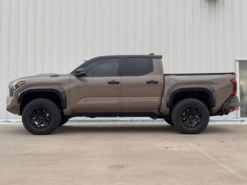 Used 2025 Toyota Tacoma TRD Pro image 17
