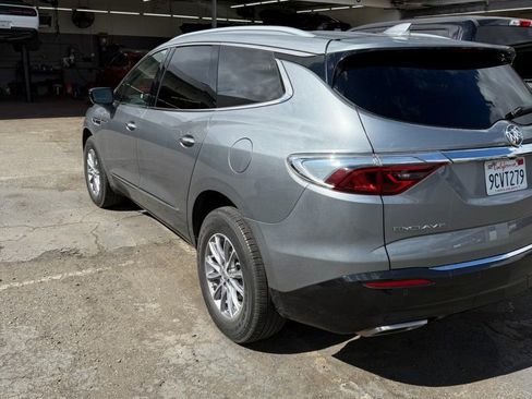 Used 2023 Buick Enclave Essence FWD image 6