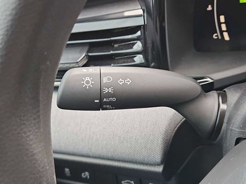 Used 2025 Toyota Camry LE image 25