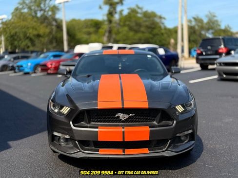 Used 2017 Ford Mustang GT RWD image 11