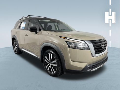 Used 2023 Nissan Pathfinder Platinum w/ Cargo Package AWD/4WD image 1
