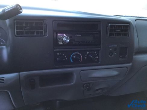 Used 2004 Ford F350 XLT image 39