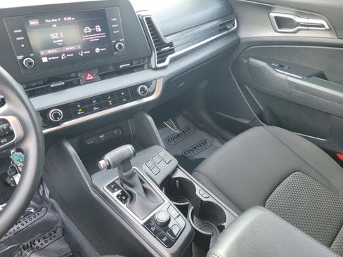 Used 2023 Kia Sportage LX image 24