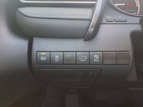 Used 2024 Toyota Camry SE FWD image 30