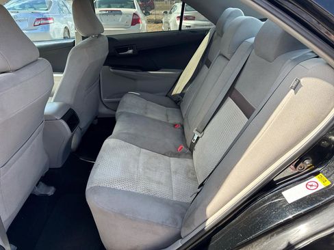 Used 2013 Toyota Camry LE image 11