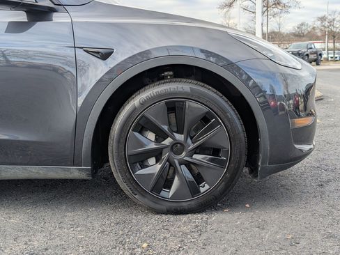 Used 2025 Tesla Model Y Long Range image 12