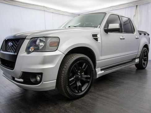 Used 2009 Ford Explorer Sport Trac Adrenalin image 29