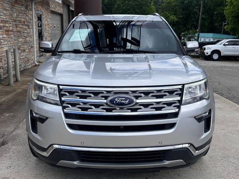 Used 2019 Ford Explorer Limited w/ Class III Trailer Tow Package FWD image 9