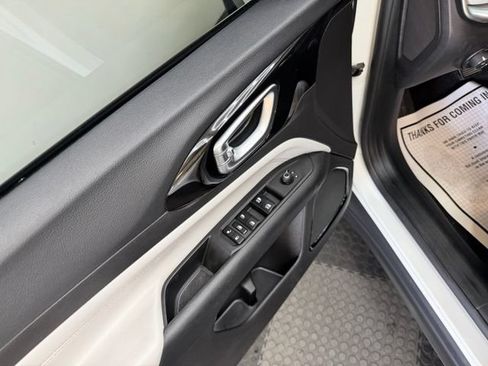 Certified 2025 Jeep Compass Limited AWD/4WD image 19