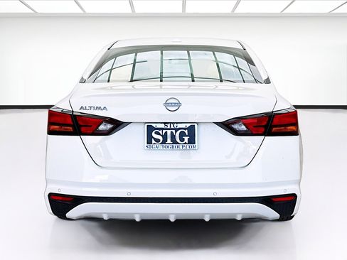 Used 2025 Nissan Altima 2.5 S FWD image 5