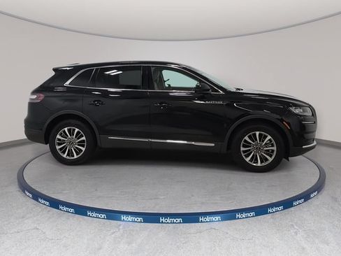 Certified 2022 Lincoln Nautilus AWD w/ Premium Package image 5