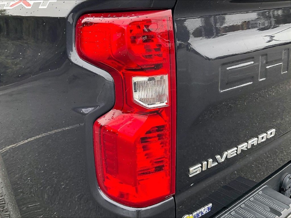Used 2024 Chevrolet Silverado 1500 LT AWD/4WD image 35