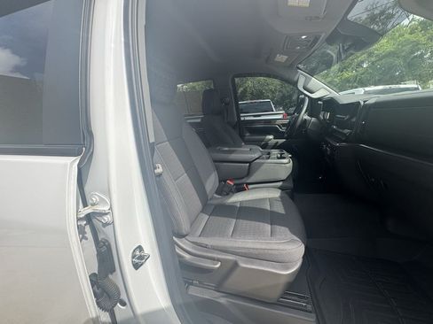 Used 2024 Chevrolet Silverado 3500 LT w/ Convenience Package AWD/4WD image 9