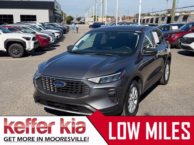 Used 2024 Ford Escape Active FWD image 1