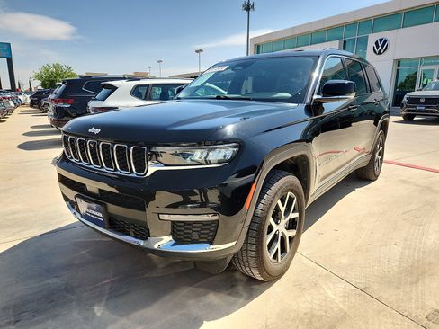 Used 2024 Jeep Grand Cherokee L Limited w/ Luxury Tech Group II AWD/4WD image 3