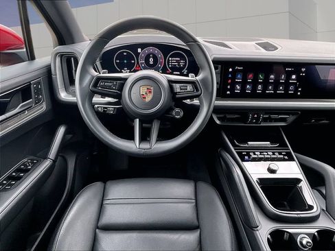 Used 2025 Porsche Cayenne AWD/4WD image 13