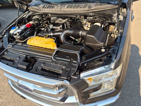 Used 2015 Ford F150 XLT w/ Equipment Group 301A Mid AWD/4WD image 31