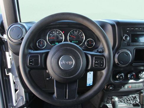 Used 2015 Jeep Wrangler Unlimited Sport image 15