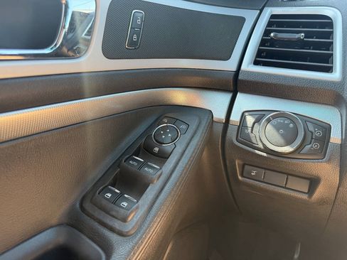 Used 2013 Ford Explorer XLT AWD/4WD image 17