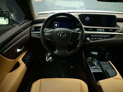 Used 2021 Lexus ES 350 w/ Premium Package image 2