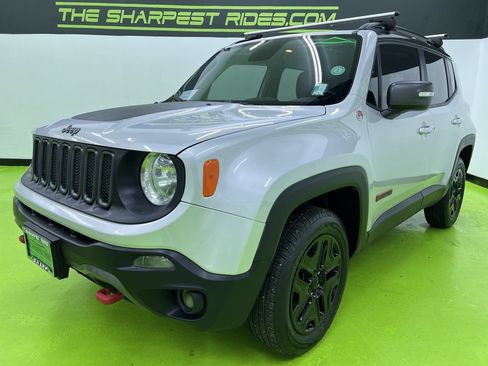 Used 2018 Jeep Renegade Trailhawk AWD/4WD image 5