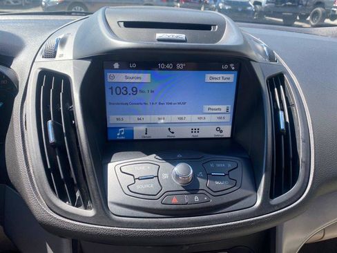 Used 2016 Ford Escape SE w/ Equipment Group 201A image 16