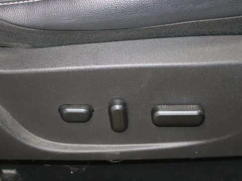 Used 2018 Ford Escape Titanium w/ Ford Safe & Smart Package FWD image 24
