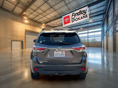 Used 2015 Toyota Highlander Limited Platinum AWD/4WD image 5