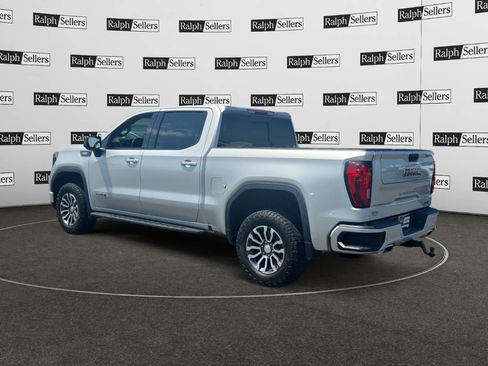 Used 2022 GMC Sierra 1500 AT4 w/ AT4 Premium Package AWD/4WD image 4