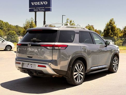 Used 2022 Nissan Pathfinder Platinum w/ Lighting Package (N93) AWD/4WD image 9