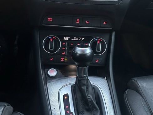 Used 2016 Audi Q3 2.0T Premium Plus w/ Technology Package image 18