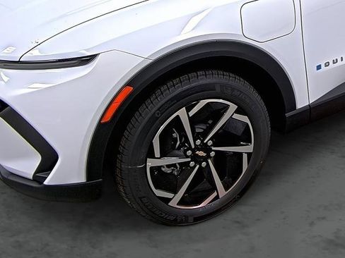 New 2026 Chevrolet Equinox EV LT image 7