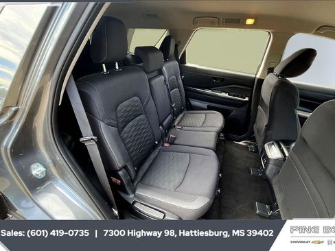 Used 2025 Nissan Pathfinder SV image 20