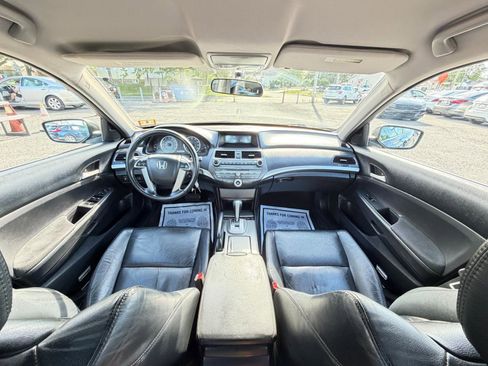 Used 2011 Honda Accord SE image 25