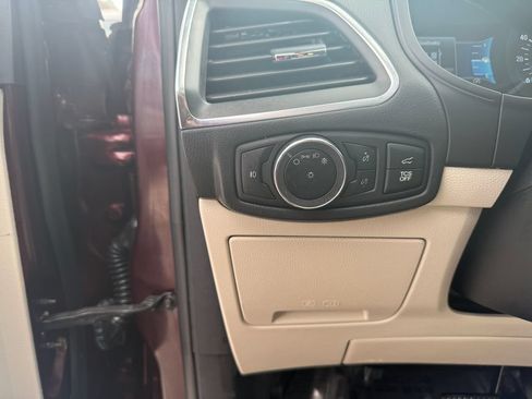 Used 2024 Ford Edge Titanium w/ Equipment Group 301A AWD/4WD image 18