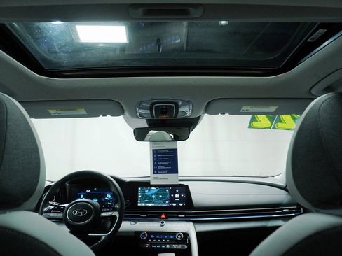 Used 2022 Hyundai Elantra Limited w/ Cargo Package image 20