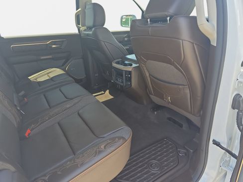 Used 2025 RAM 1500 Limited AWD/4WD image 11