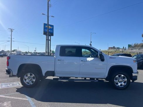 Used 2022 Chevrolet Silverado 2500 LTZ w/ LTZ Premium Package AWD/4WD image 5