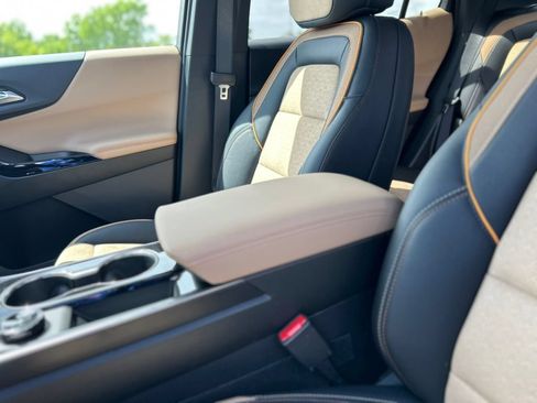 New 2026 Chevrolet Equinox ACTIV w/ Convenience Package III AWD/4WD image 18