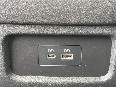 Certified 2025 Nissan Pathfinder SV FWD image 17