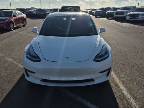 Used 2020 Tesla Model 3 Standard Range Plus RWD image 3