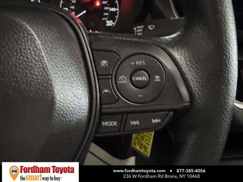 Used 2025 Toyota Corolla LE FWD image 21