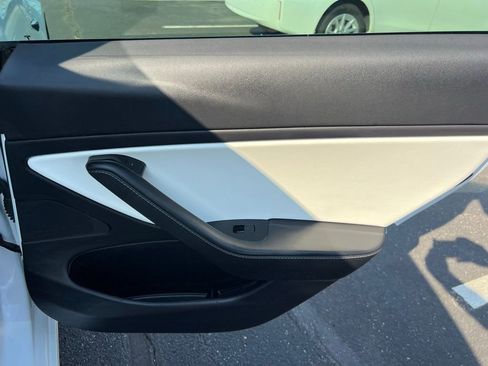 Used 2019 Tesla Model 3 Standard Range Plus image 20