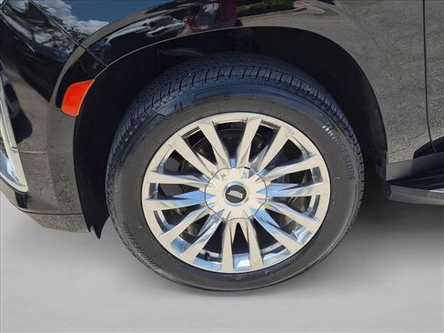 Used 2023 Cadillac Escalade Premium Luxury AWD/4WD image 26