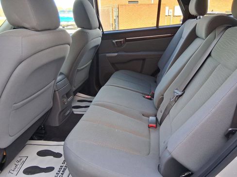 Used 2011 Hyundai Santa Fe GLS image 10