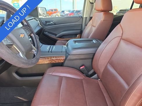 Used 2020 Chevrolet Suburban Premier w/ Premier Plus Edition AWD/4WD image 19