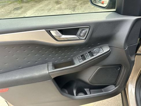 Used 2020 Ford Escape SE AWD/4WD image 17