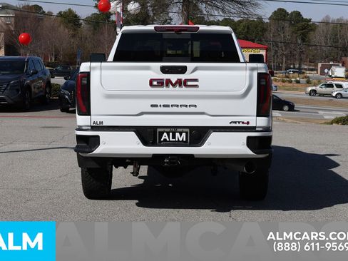 Used 2026 GMC Sierra 2500 AT4 image 11
