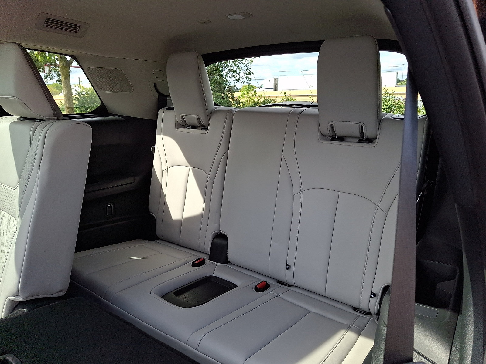 Certified 2026 INFINITI QX60 Luxe w/ Cargo Package AWD/4WD image 10