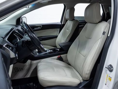 Used 2016 Ford Edge Titanium w/ Technology Package FWD image 21